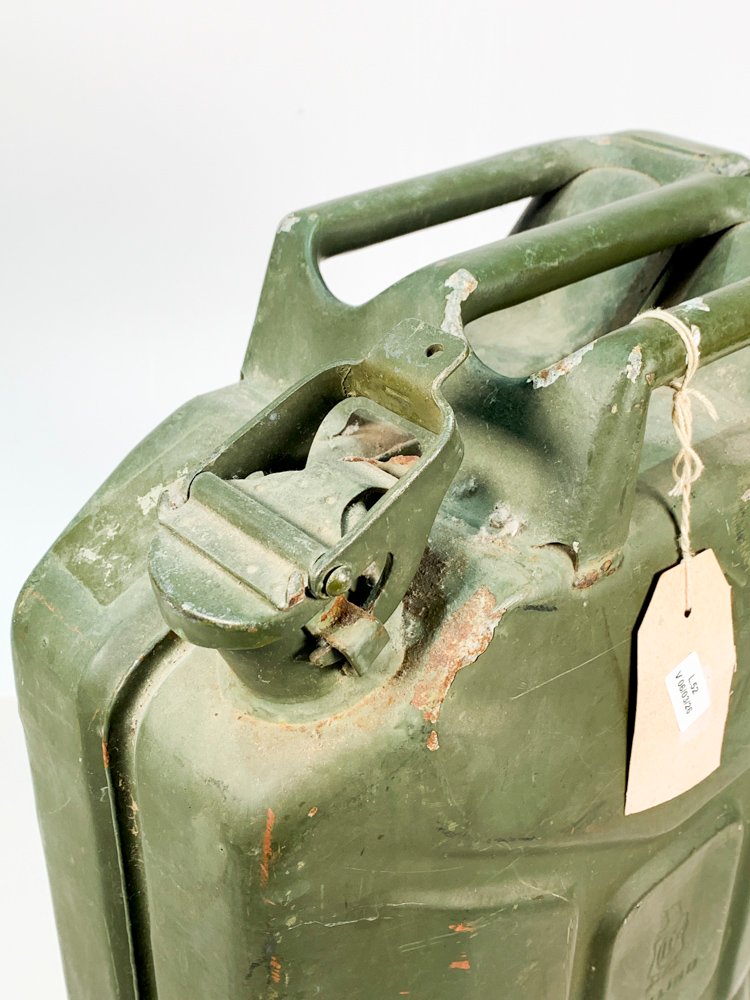 Tanque de combustible en chapa color verde con monograma Bellino - imagen 2