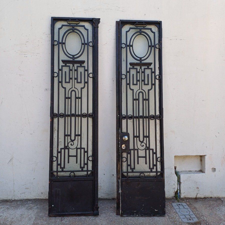 Excepcional par de puertas reja antiguas de frente - imagen 2