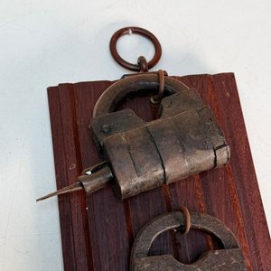 4 Candados Antiguos de Hierro con Llaves - imagen 2