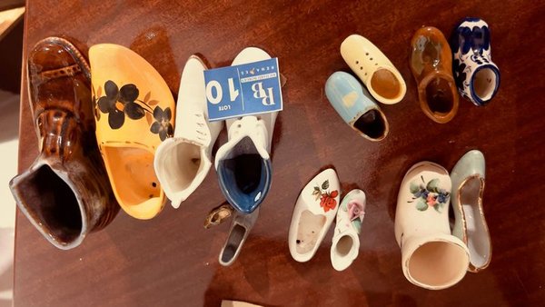 Colección de Zapatos Miniatura en Loza - imagen 1