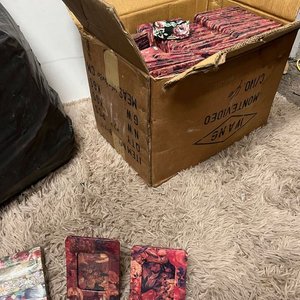 Lote de Porta Retratos y Porta Labiales con Diseños Florales - imagen 5