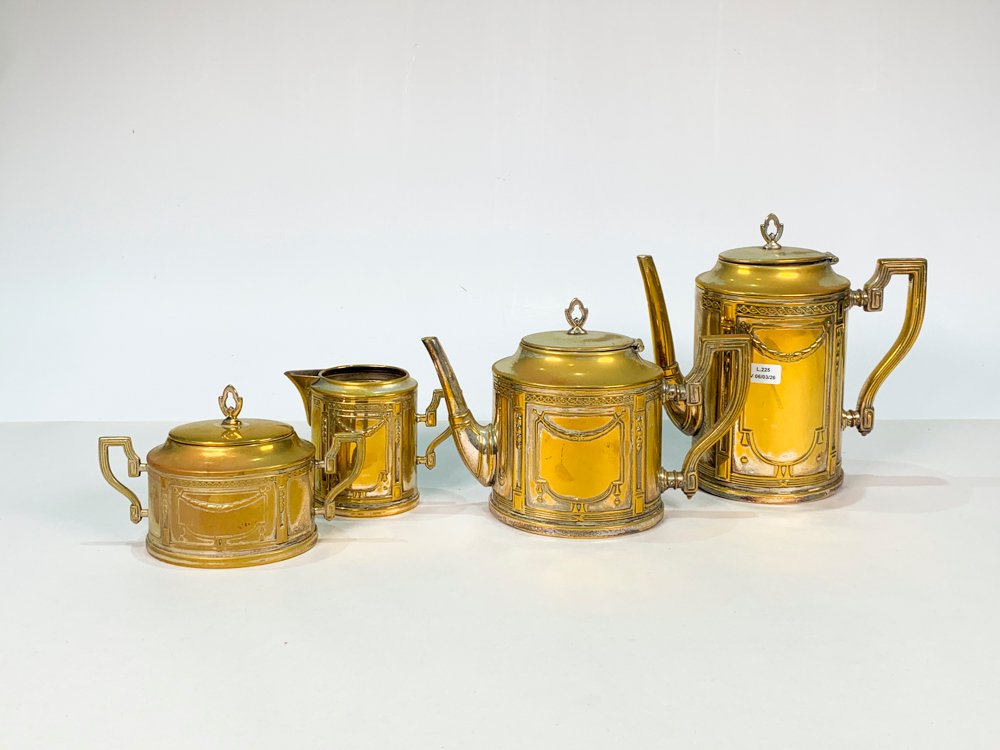 Conjunto de té en metal dorado con decoración de guirnaldas - imagen 3