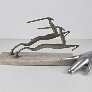 Escultura Decorativa de Dos Linces en Metal sobre Base de Mármol - imagen 1