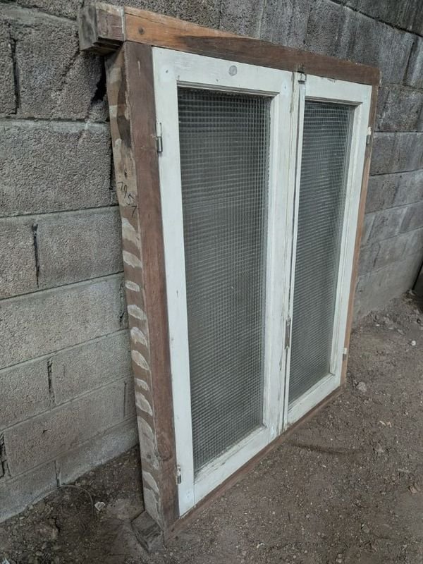 Item 900230 - Image 1