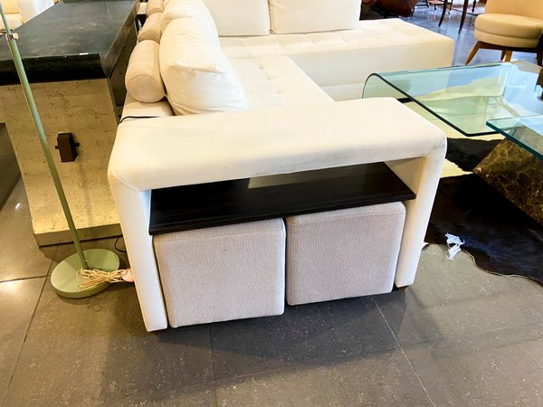 Sofá Modular Blanco con Puff Integrado