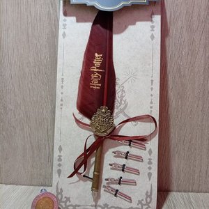 Lote anterior: Pluma de Escritura Harry Potter con Repuestos y Estuche