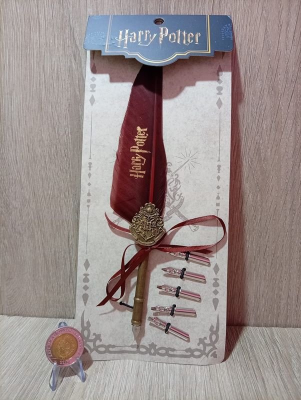 Pluma de Escritura Harry Potter con Repuestos y Estuche