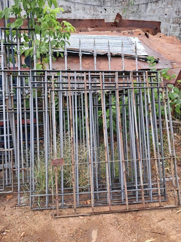 Item 883012 - Image 1