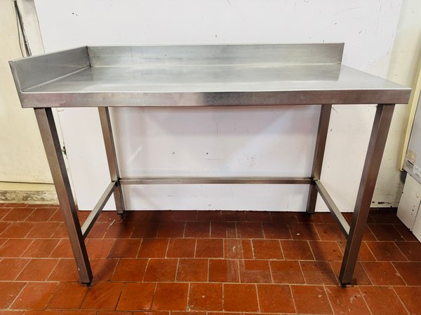 Mesada de Acero Inoxidable Industrial - 130x62x92cm