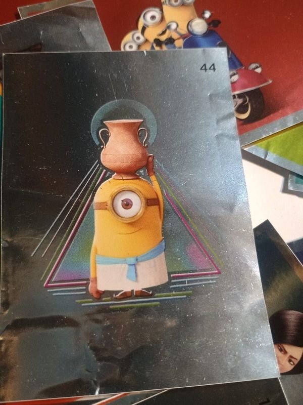 Lote de 40 figuritas posteadas de los Minions - imagen 3
