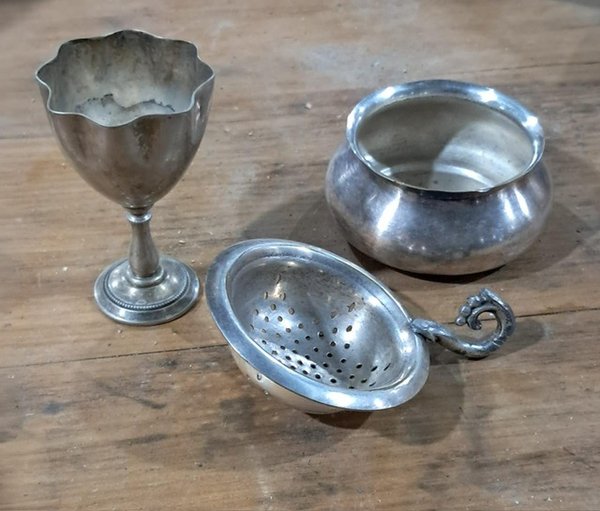 Set de Escurridor de Té y Copita para Huevo Duro de Plata