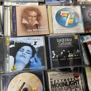 Lote de 50 CDs de Música Clásica y 11 Juegos de PlayStation - imagen 15