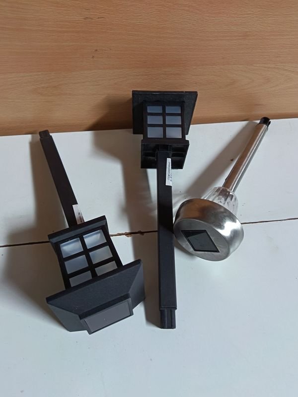 Lote de 3 Faroles Solares de Jardín - imagen 1
