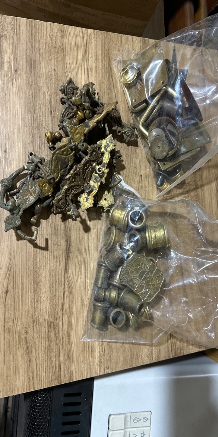 Lote siguiente: Artículos de bronce en buen estado