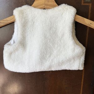 Chaleco Peludo Blanco para Niña Sweet Heart - imagen 4