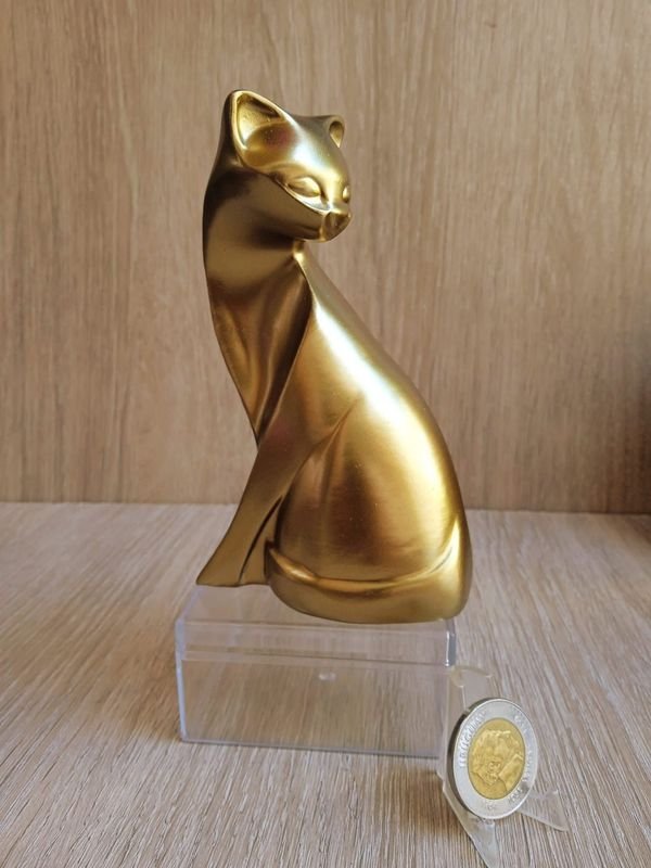 Lote anterior: Estatua de Gato en Oro con Moneda de Plata