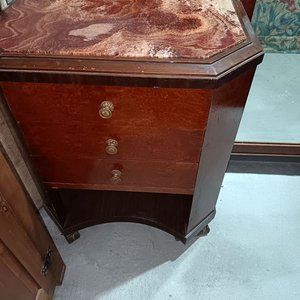 Cómoda Antigua con Espejo Biselado y Mármol Veteado - imagen 2
