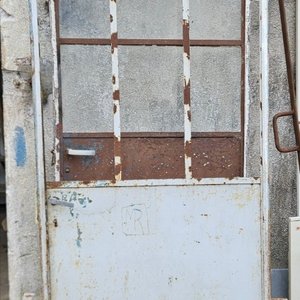 Lote anterior: Puerta chapa