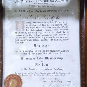 Lote anterior: diploma de membresía honoraria vitalicia ("Honorary Life Membership") de The American International Academy