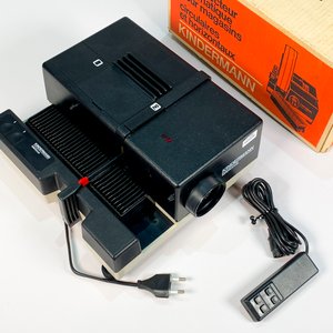 Proyector de Diapositivas Kindermann Automático Blanco y Negro con Carrete y Control - imagen 3