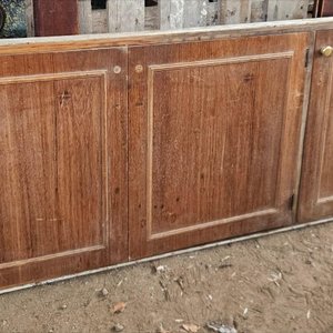 Lote: puerta bajo mesada y mosquitero marco madera - imagen 3