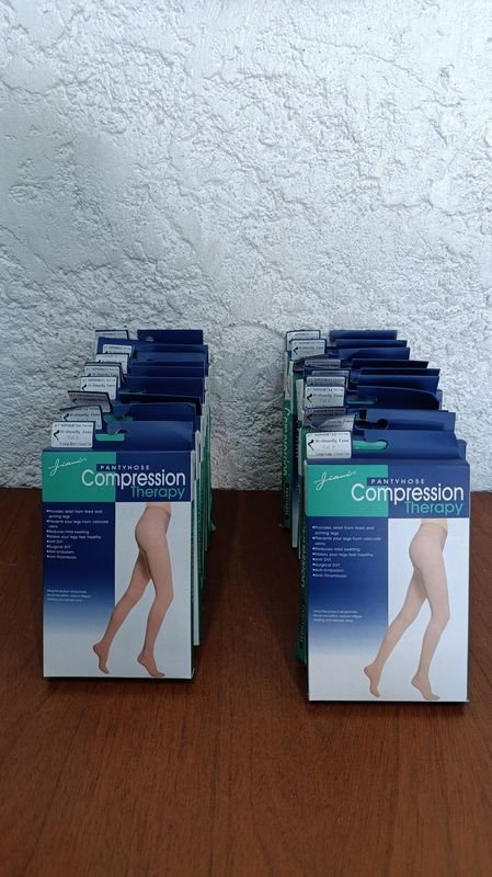 Medias de Compresión Terapéutica en Paquete - imagen 1