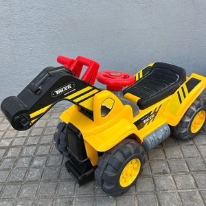 Juguetes a Batería: Jeep Rojo y Camión Amarillo con Control Remoto - imagen 4