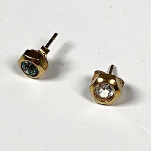 Cadena de Plata con Colgante de Niño y Par de Aritos Dorados - imagen 6