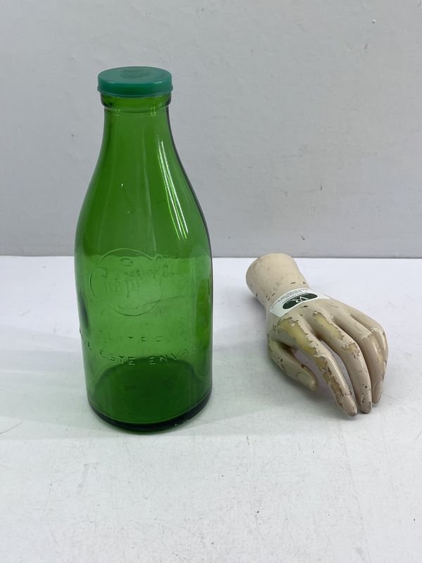 Botella de Vidrio Verde Conaprole 1 Litro con Tapa Plástica - imagen 1