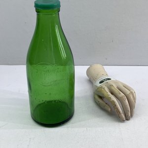Lote siguiente: Botella de Vidrio Verde Conaprole 1 Litro con Tapa Plástica
