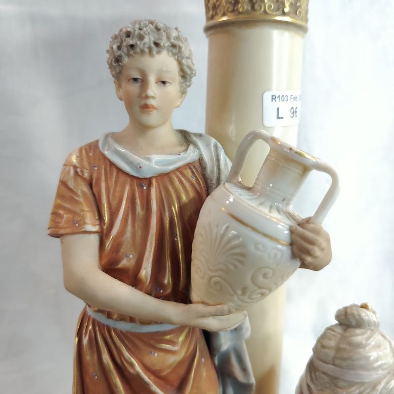 Antiguo grupo de figuras Royal Dux checas con ánforas - imagen 4