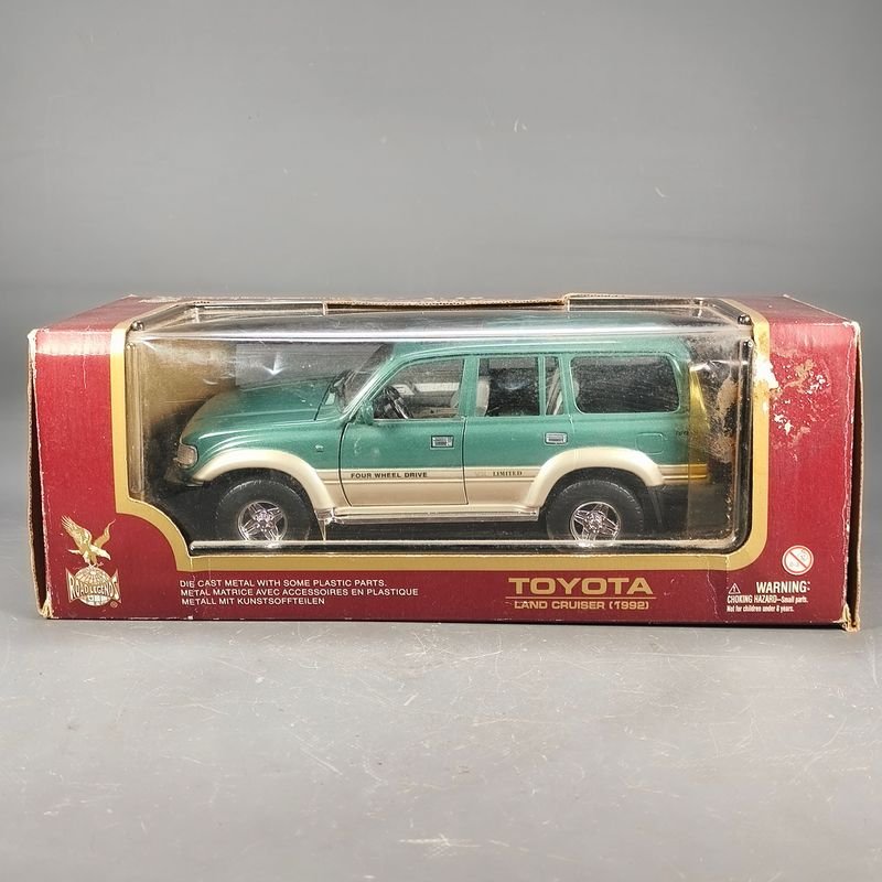 Lote anterior: Toyota Land Cruiser Die-cast Modelo en Escala 1:18