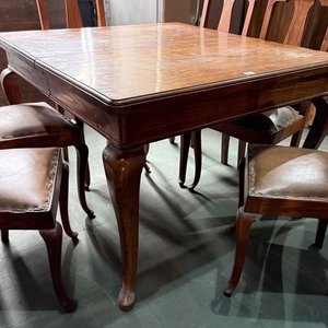 Juego de Comedor: Mesa Extensible de Raíz con 6 Sillas Tapizadas en Cuero - imagen 3