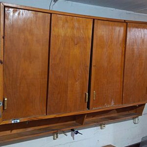 Mueble Aéreo de Madera con Puertas Corredizas y Estantes - imagen 1