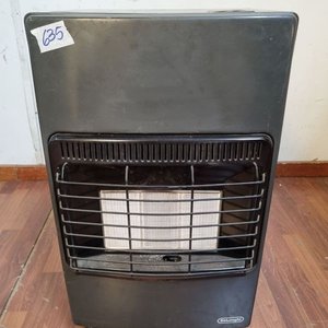 Lote siguiente: Estufa a Gas Delonghi Moderna Gris Oscuro con Ruedas