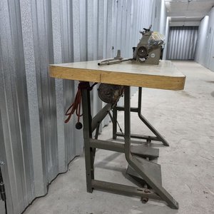Máquina de Coser Industrial Completa con Mesa y Motor Eléctrico - imagen 2