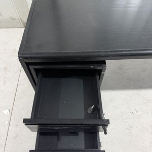 Escritorio de Oficina Amplio Negro con Módulo de Cajones - imagen 3