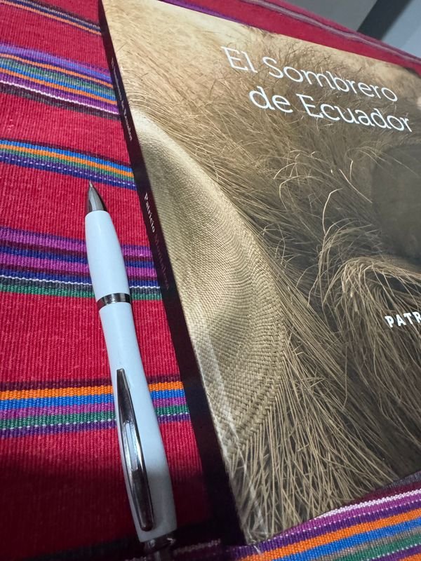 El libro 'El Sombrero de Ecuador' de Patricio Montaleza - imagen 2