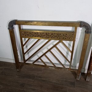 Respaldo y Piecera de Cama Antiguos en Bronce y Hierro con Detalles Florales - imagen 4