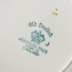 Diez piezas de loza inglesa, plato de masas, platillos y rabaneras - imagen 7