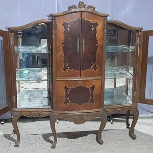 Cristalero Estilo Luis XV con Marqueterie y Espejo Interno - imagen 3