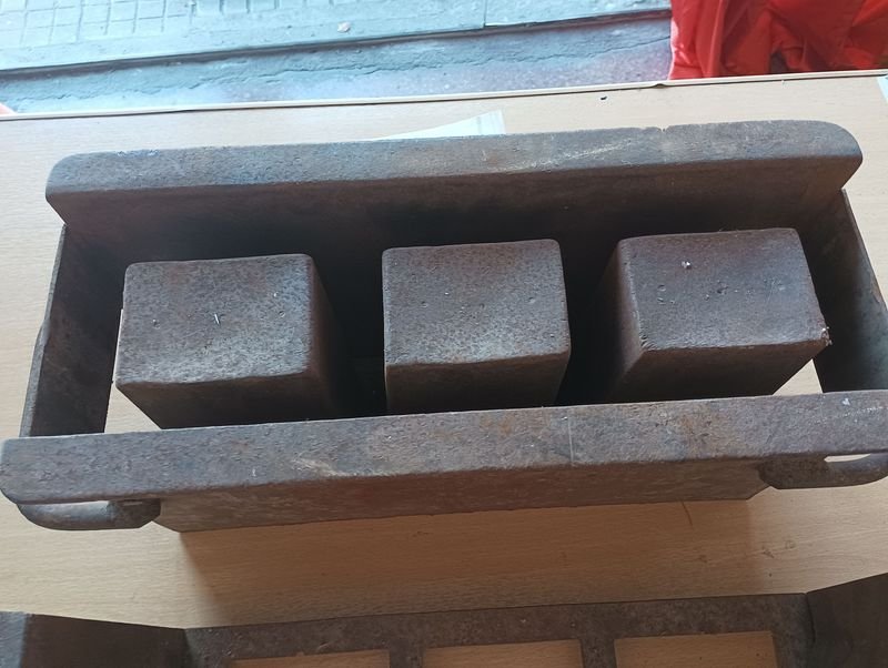 Molde para hacer bloques de metal - imagen 3