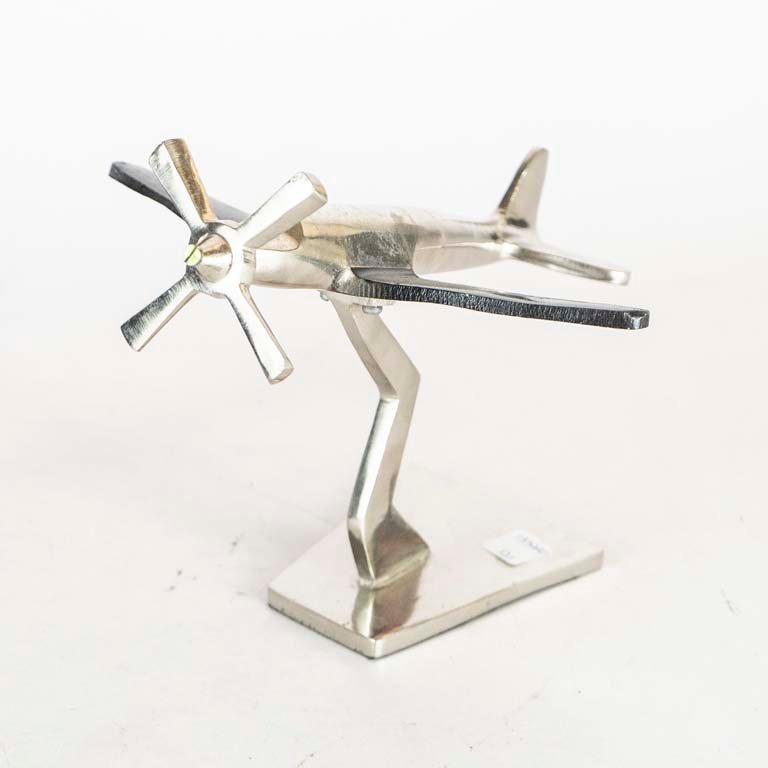 Lote anterior: Adorno Avión de Metal en Estante