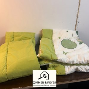 Lote siguiente: Chichoneras Acolchadas Verdes con Dibujos Infantiles