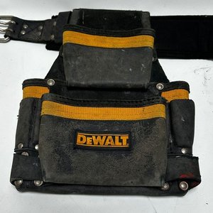 Cinturón de Trabajo DeWalt con Bolsillos de Cuero - imagen 3