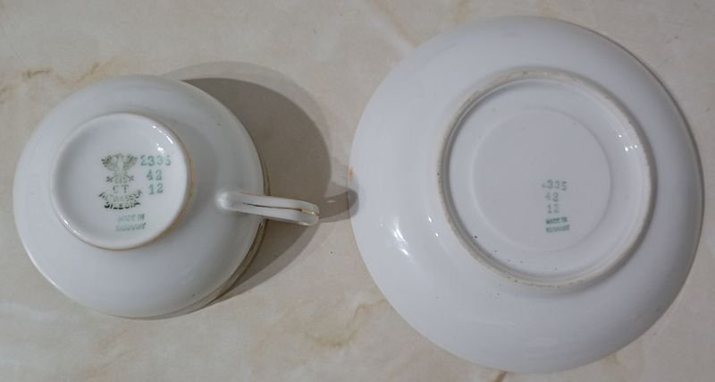 Taza de Porcelana Alemana ALTWASEER SILESIA con Platillo - imagen 4