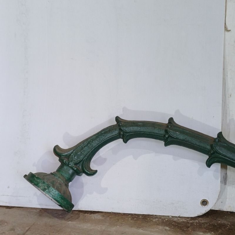 Brazo de farol antiguo en hierro fundido para decoración - imagen 6