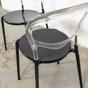 Par de Sillas Modernas Acrílico y Metal Negro - imagen 3