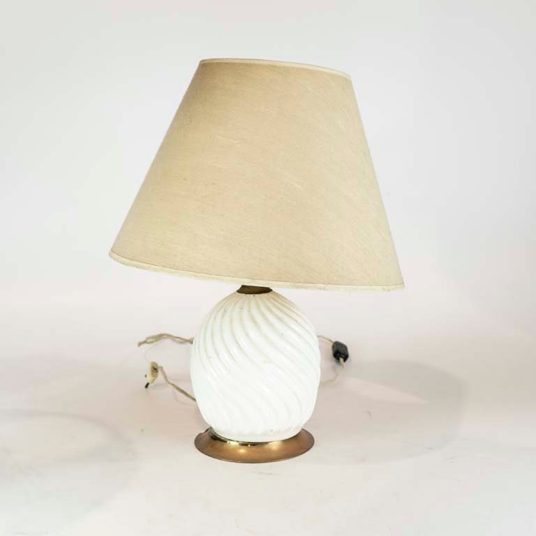 Lote anterior: Portátil de metal y loza con pantalla - Medidas: 43cm