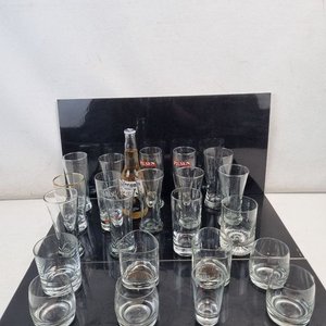 Lote siguiente: Set de 22 Vasos de Vidrio para Bebidas, Licores y Tragos